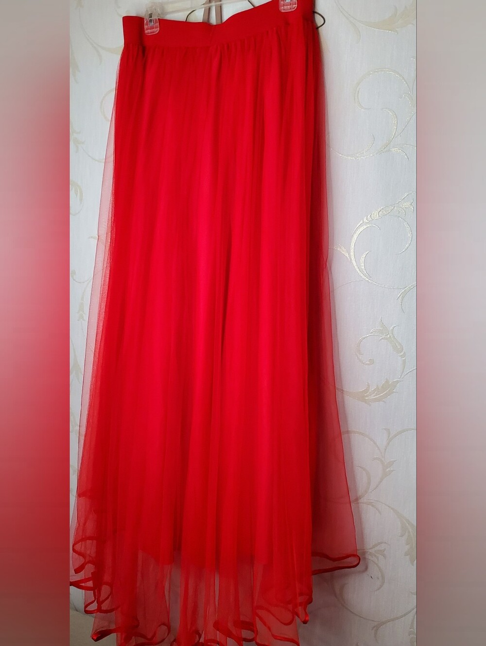Beautiful HiLo Red Maxi Tulle Skirt NWT XL 56" Long